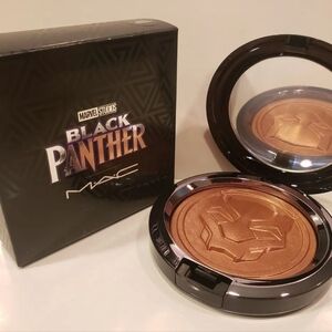 MAC Black Panther ROYAL Challenge Extra Dimension Skinfinish Highlighter Powder